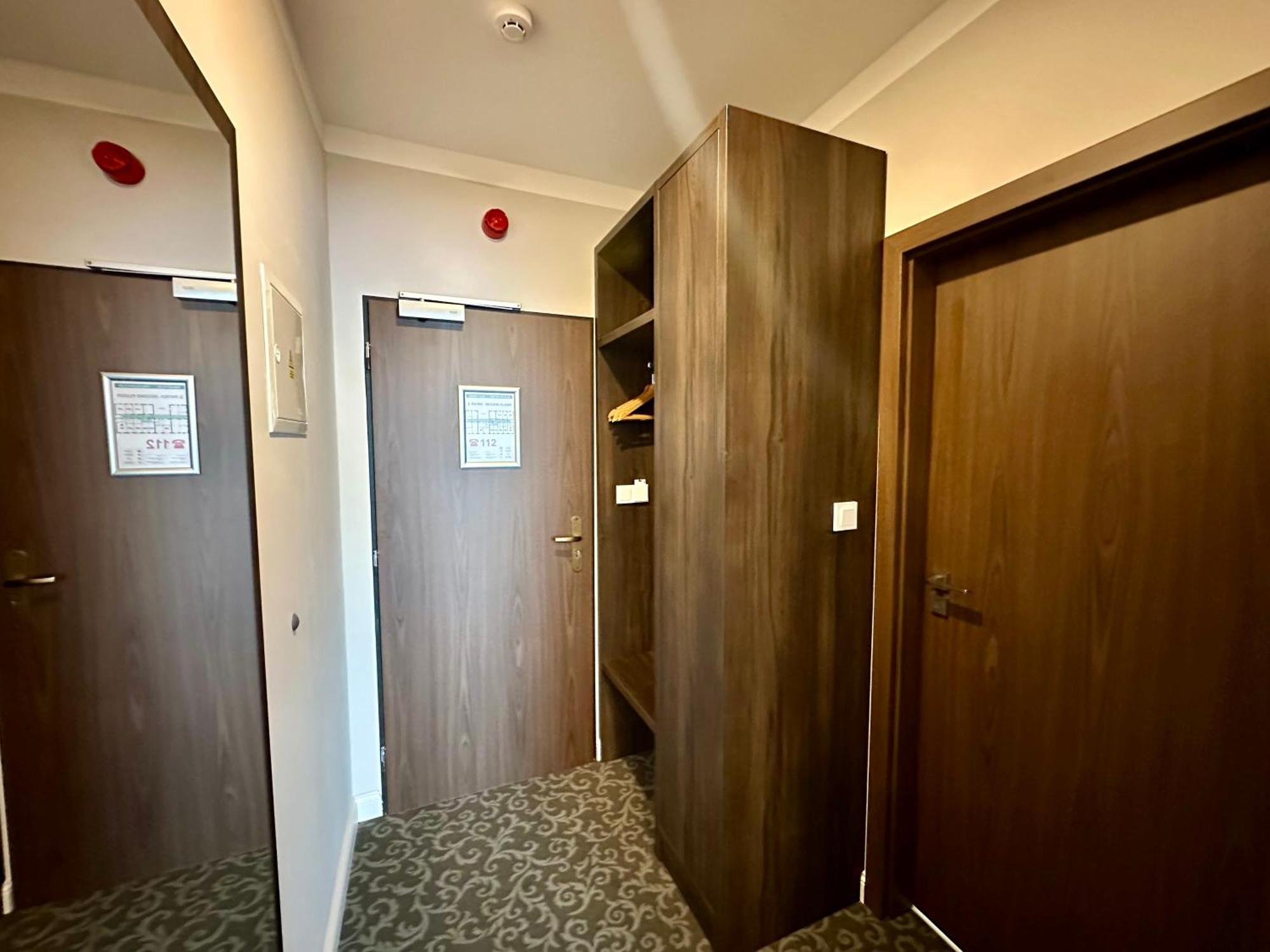Pension Village Карлови Вари Екстериор снимка
